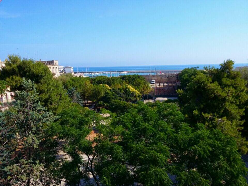 Casa Vacanze La Scalinata Bisceglie Ngoại thất bức ảnh